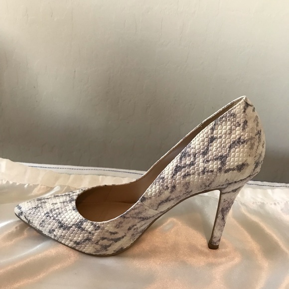 WHBM PURPLE SNAKE HEELS - Picture 7 of 12